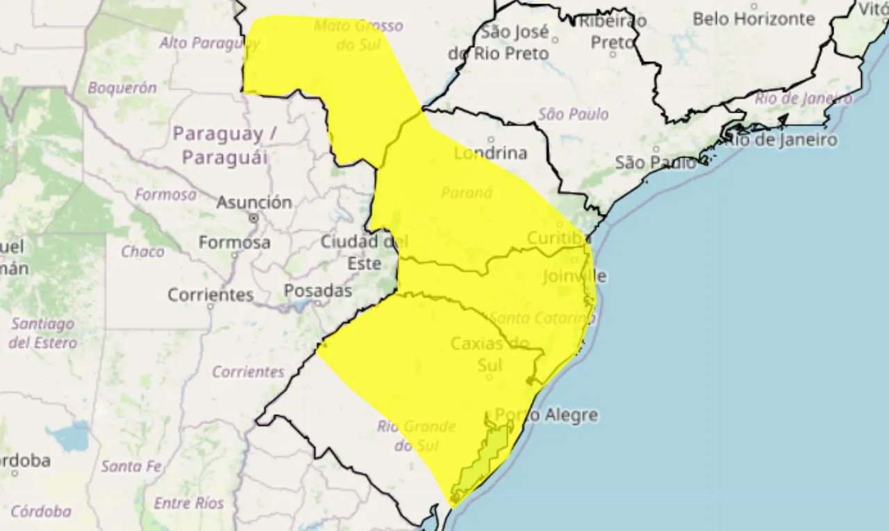 O mapa mostra as áreas em alerta para chuva intensa